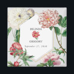 Blume Hochzeiten von Watercolor Pink White Peonies Magnet<br><div class="desc">Eine wunderschöne Aquarellpink und weiße Pfannkuchen Blume Hochzeitsdesign mit goldenem geometrischem Rahmen. Ein einzigartiges Design, das Vintage botanische Tornfloralen in Rosa und Weiß verwendet. Ein elegantes, rosa-weiße Pfannkuchen mit Blumenmuster und einem Hauch von Grün. Ein elegantes geometrisches Rahmen Gastgeschenk Hochzeit Magnet Design mit modernen Elementen. Auch die passenden Hochzeitseinladungen und...</div>