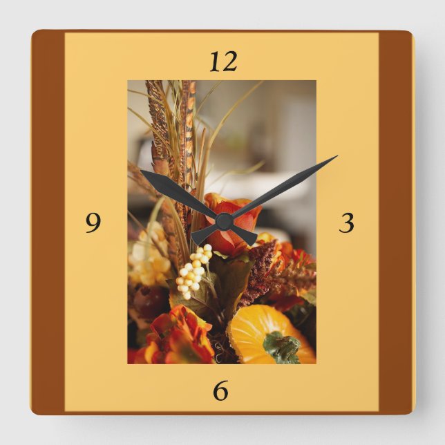 Blume im Herbst - Quadratische Wanduhr (Vorderseite)