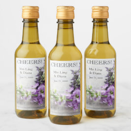 Blume in Lavendeltönen bei alter Musik Weinetikett