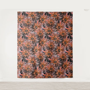 Blume in Orange und Braun. Wandteppich