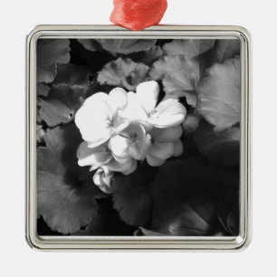 Blume in Schwarz und Weiß Ornament Aus Metall