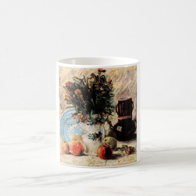 Blume, Kaffeeepot und Obst von Vincent van Gogh Tasse (Mittel)