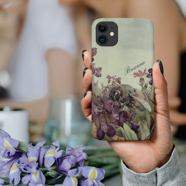 Blume Lila Natur Botanischer Garten Biene Case-Mate iPhone Hülle (The beauty of nature -vintage botanical print for your iPhone.  Purple iris with a busy bee at work.)