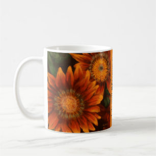 Blume mit der JW-Schrift zur Förderung Kaffeetasse