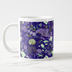 Blume mit eleganter und geheimnisvoller Atmosphäre Jumbo-Tasse