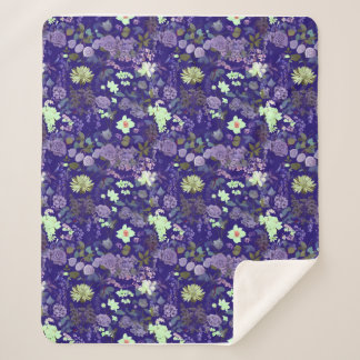 Blume mit eleganter und geheimnisvoller Atmosphäre Sherpadecke