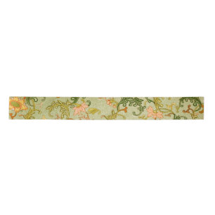 Blume mit Vintagen chinesischen Zierschriften Satinband