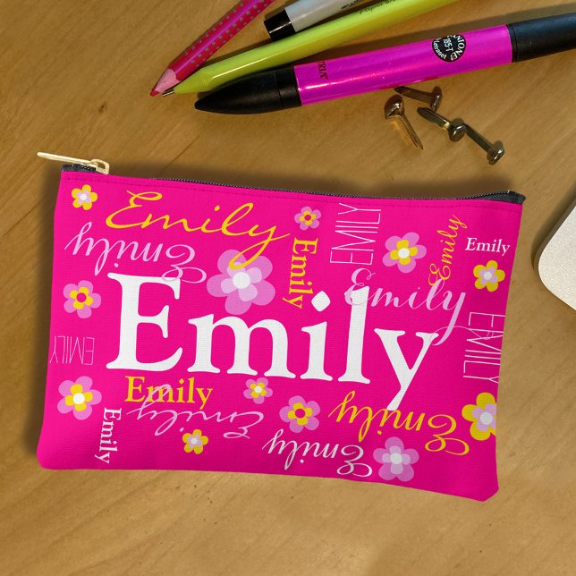 Blume-Namensmuster rosa, gelbe Farbstift oder Zubehörtasche (Von Creator hochgeladen)