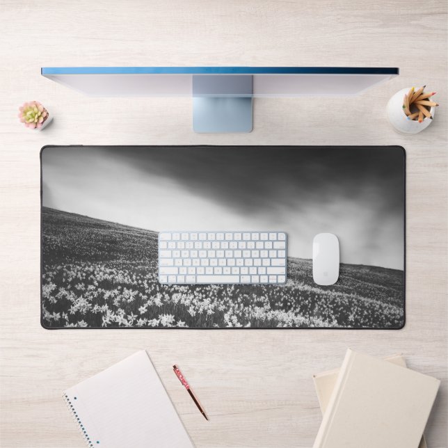 Blume Narcissus auf dem Berg Golica, Slowenien Schreibtischunterlage (Büro 1)