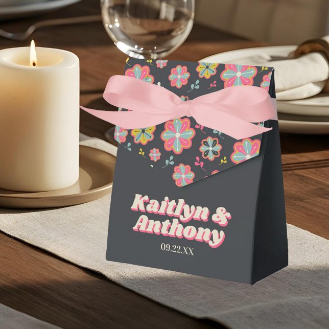 Blume Power 70er Retro Groovy Hochzeit Geschenkschachtel (Von Creator hochgeladen)