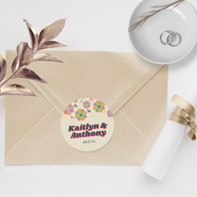 Blume Power 70er Retro Groovy Hochzeit Runder Aufkleber (Von Creator hochgeladen)