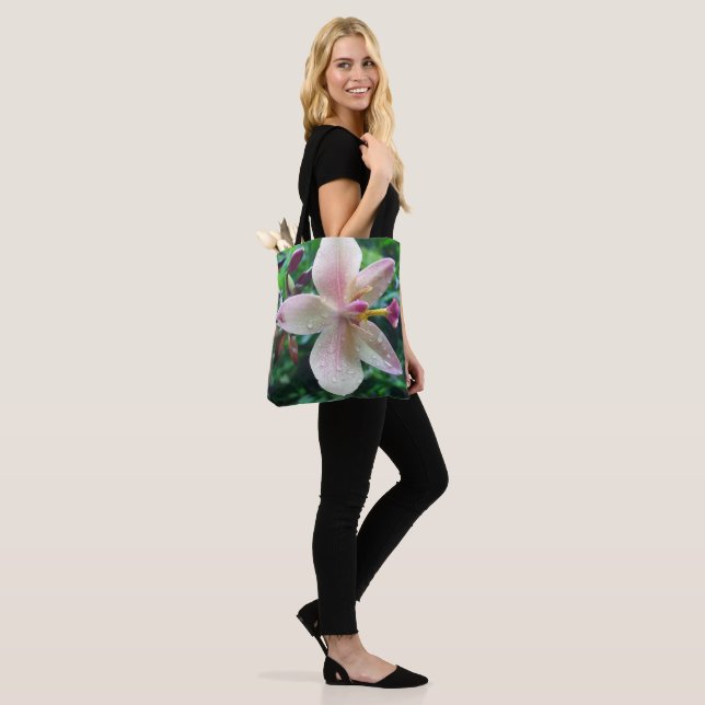 BLUME SCHÖNHEIT DES EINKAUFS (Am Model)