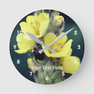Blume und Käfer Personalisiert Runde Wanduhr