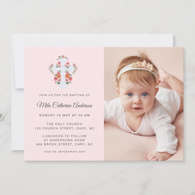 Blume und Kreuz auf blassrosa Foto Taufe Einladung (Vorderseite)