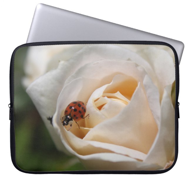 Blume und Ladybug Laptopschutzhülle (Vorderseite)
