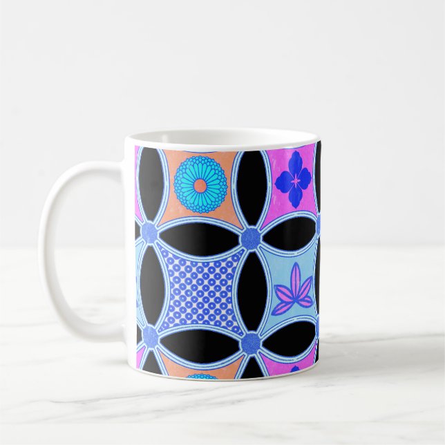 Blume und Muster Kaffeetasse (Links)