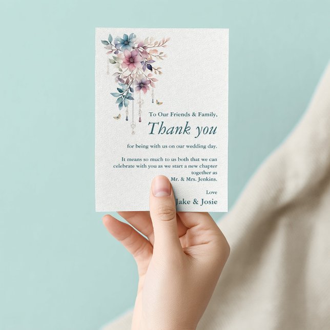 Blume und Schmetterlinge Hochzeit danke Karte (Pretty watercolor style hanging pink purple and blue flowers and butterflies wedding thank you card.)