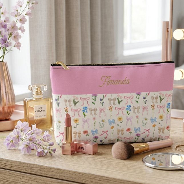 Blumen-Eleganz-Trend-Grace Zubehörtasche (Von Creator hochgeladen)