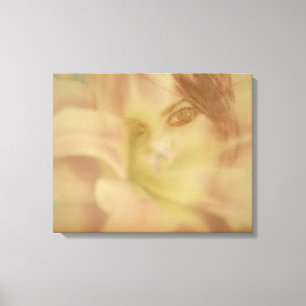 Blumen für Adrena wickelten Leinwand ein