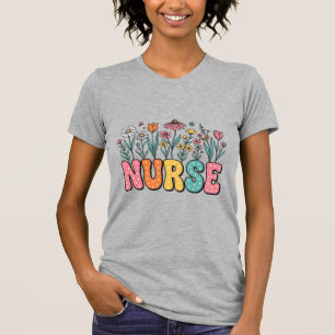 Blumen-Krankenschwester-Blasenbuchstabe Vintage-St T-Shirt