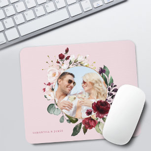 Blumen-Kranz Foto in Burgundrot und Rosa Mousepad
