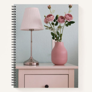 Blumen   Rosenstrahlen auf Nachtstand Notizbuch
