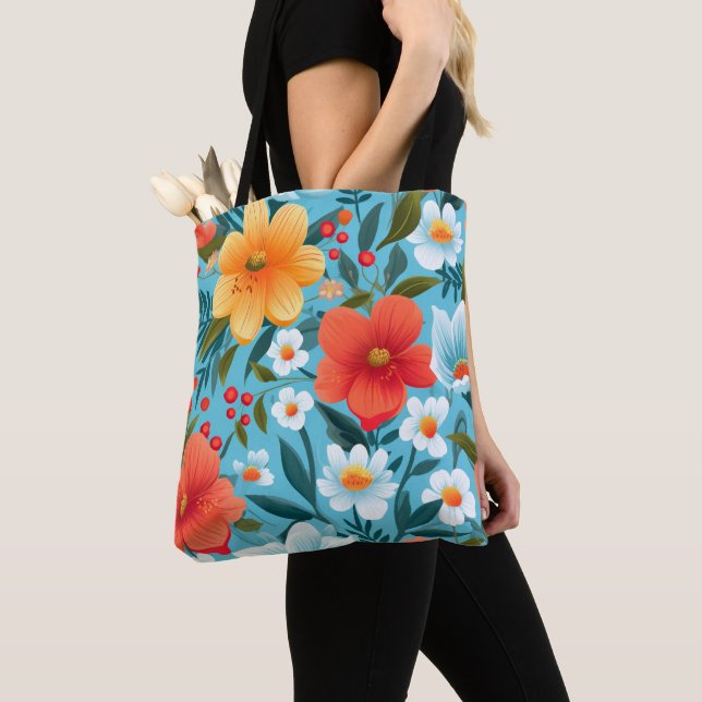 Blumen-Tasche mit farbenfrohen Blumen und Grün  (Von Nahem)