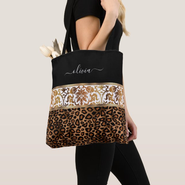 Blumen- und Leopardenmuster (Von Nahem)