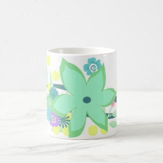 Blumen und Punkte Tasse