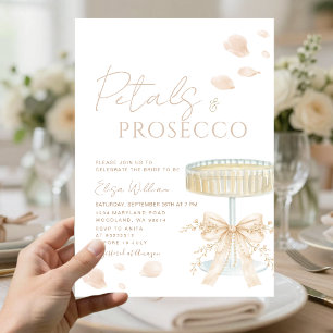 Blumenblätter und Prosecco Elfenbogen-Junggesellin Einladung