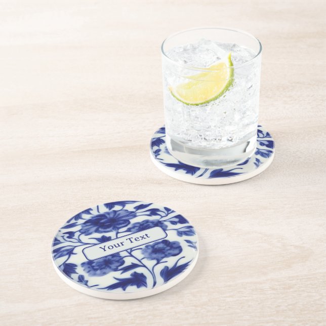 Blumenblau auf weißer Vintager Töpferei Getränkeuntersetzer (Seite)