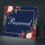 Blumenburgund Blue Wedding Reserviert 12x18 Table Fotoplatte<br><div class="desc">Aquarellfarben Bläserburgundy Marsala Blue Gold Hochzeit Reserviert 12x18 Table Plaque</div>