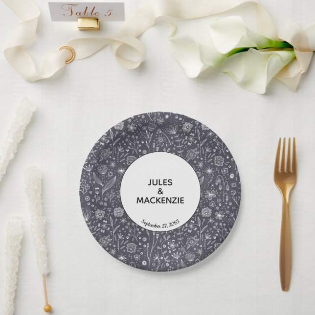 Blumendunkelfarbene, monochrome Hochzeit Pappteller (Hochzeit)