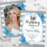 Blumendusty Blue Silver Foto 50. Geburtstag Einladung<br><div class="desc">Elegante, florale, weibliche 50. Geburtstagseinladung mit Ihrem Foto auf der Kartenrückseite. Glam weißes, staubblaues Aqua-Design mit Imitaten Glitzer Silber. Die Zierleisten sind Streifen, hellblaue türkisfarbene Rose, Script-Schriftart und Konfetti. Ideal für ein stilvolles Party für Erwachsene. Personalisieren Sie Ihre persönlichen Daten. Kann für jedes Alter angepasst werden! Gedruckte Zazzle Einladungen oder...</div>