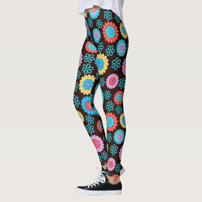 Blumenfarben und Leggings (Links)