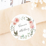 Blumengarten Hochzeit Runder Aufkleber<br><div class="desc">Dieser Hochzeitsaufkleber ist mit einem Kranz von Aquarellblüten,  rosa Dahlien,  Rose im Garten mit Blätter in heruntergekommenem Grün ausgestattet. Klicken Sie auf die SCHALTFLÄCHE BLAUE DESIGN TOOL,  um eine erweiterte Anpassung dieses Designs zu erhalten. Matching-Elemente sind ebenfalls verfügbar.</div>