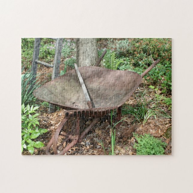 Blumengarten Rostige Vintage-Schubkarre Alte Harke Puzzle (Horizontal)