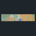 Blumengarten von Gustav Klimt Kurzer Tischläufer<br><div class="desc">Schönes farbenfrohes Gemälde eines Blumengartens von Gustav Klimt. Phantastische Farbvarianten und wunderschöne Blume passen auf viele wunderbare Produkte und Geschenkideen.</div>