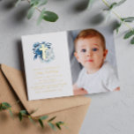 Blumengold-Kreuz Taufe Foto Folien Feiertagskarte<br><div class="desc">Feiern Sie die Taufe Ihres Babys mit diesem Blumenkreuz-Design mit einem Foto Ihres Babys. Der Text und die Formulierung können zusammen mit anderen Merkmalen dieses Designs personalisiert sein. Das Bild kann ersetzt und bearbeitet werden.</div>