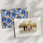 Blumengrenzenfamilie Foto Feiertagskarte<br><div class="desc">Gerne heißen wir Sie herzlich willkommen in diesem schönen "Happy Holidays" Foto. Das lebendige Blumenmuster in Blau und Gelb verleiht dem modernen Layout eine Touch Eleganz und verleiht Ihrem Lieblings-Foto eine perfekte Note. Ob Sie Weihnachten oder Hanukkah feiern, dieses Design bietet eine helle, fröhliche Ästhetik, perfekt für jeden festlichen Anlass....</div>