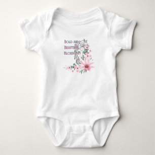 Blumenjunge Babyanzug. Baby Strampler