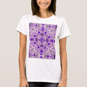 Blumenkacheln in violett- und wattenrosa T-Shirt