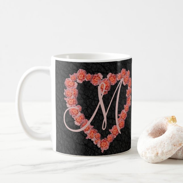 Blumenkohlensortiment Rose Heart Monogram Kaffeetasse (Mit Donut)