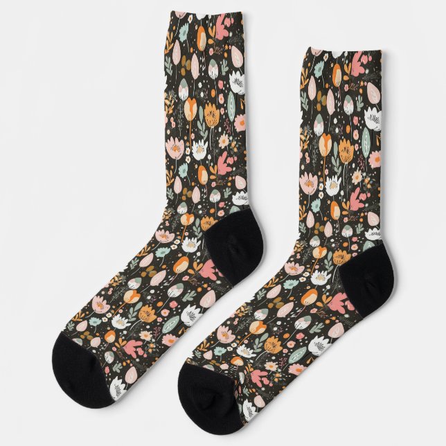 Blumenmuster auf Schwarz Socken (Linkes Detail)