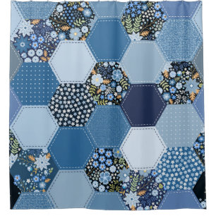 Blumenmuster, Denim Patchwork: blaues Muster. Duschvorhang