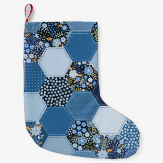 Blumenmuster, Denim Patchwork: blaues Muster. Kleiner Weihnachtsstrumpf