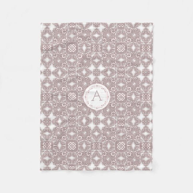 Blumenmuster der barocken Art. Monogramm Fleecedecke (Vorderseite)