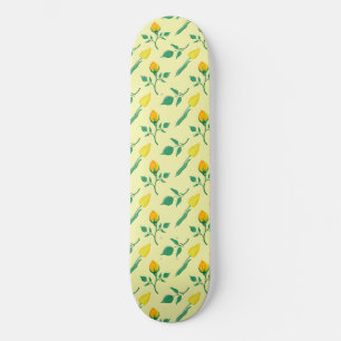 Blumenmuster mit gelben Rosen-und Tulpenfarben-Blu Skateboard