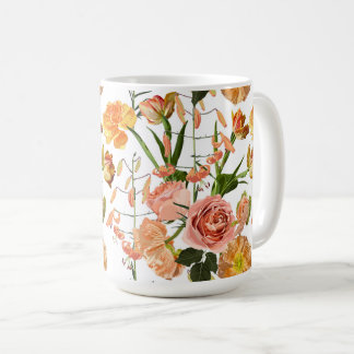 Blumenmuster mit orangefarbenen Blume. Kaffeetasse