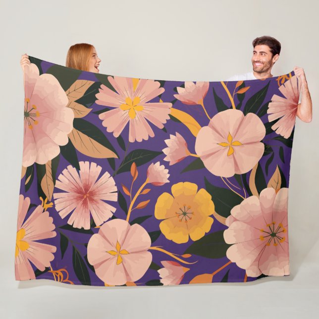 Blumenmuster mit rosa und gelben Blüten Fleecedecke (Beispiel)